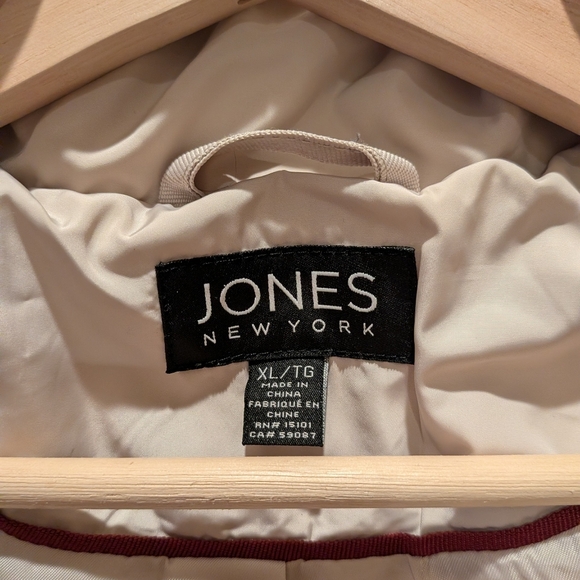 Tan/Cream Color Quilted Coat with Faux Fur Trim, Jones New York, Size XL - Picture 6 of 9